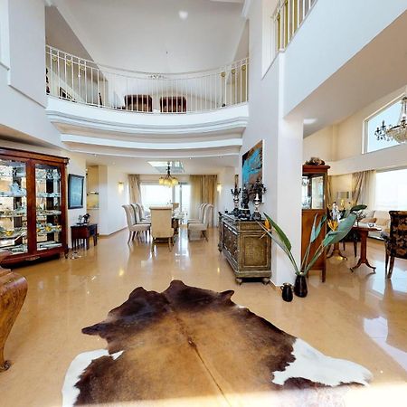 Luxury Villa Allure Dhafnes Екстериор снимка